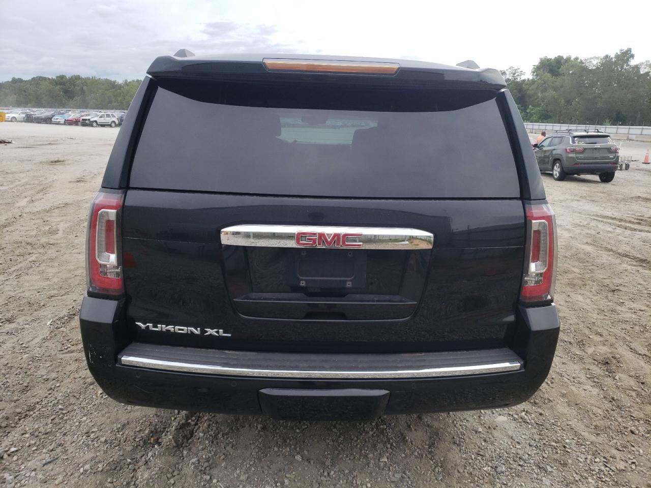 2019 GMC Yukon Xl Denali VIN: 1GKS2HKJXKR368518 Lot: 66478794