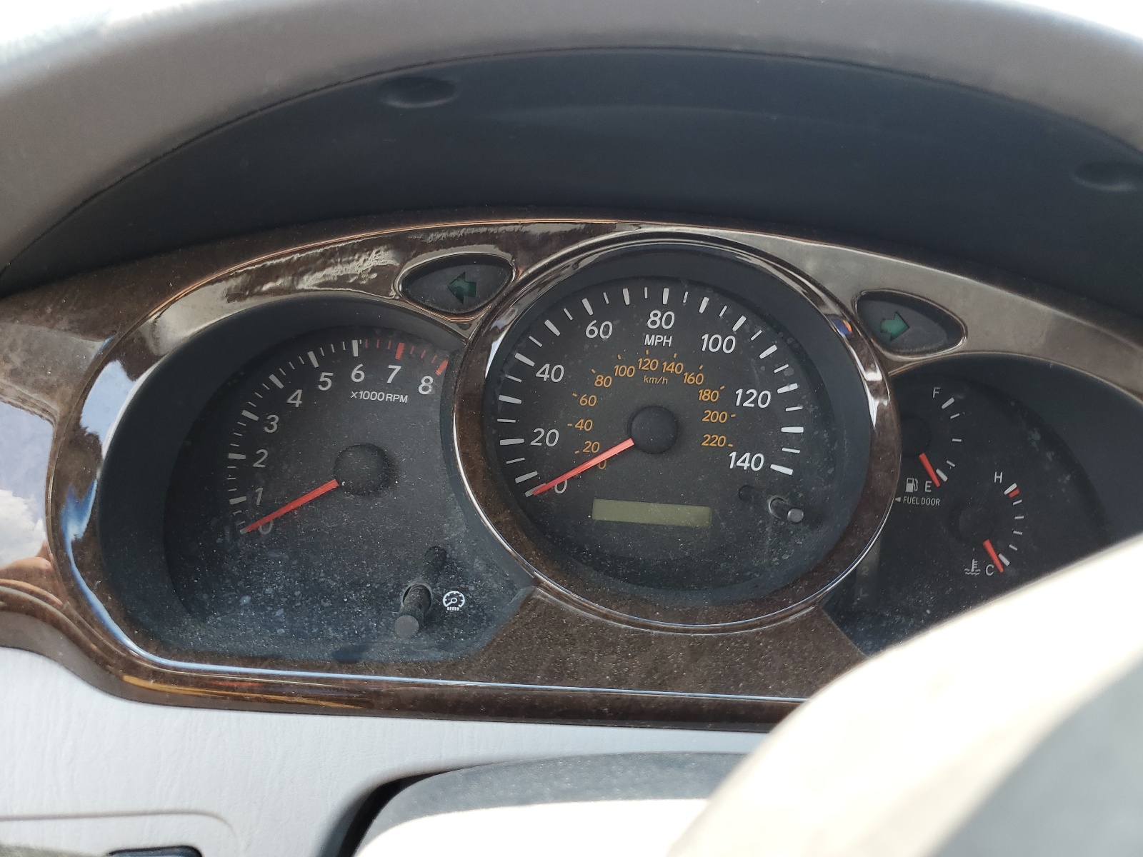 JTEGF21AX20067929 2002 Toyota Highlander Limited