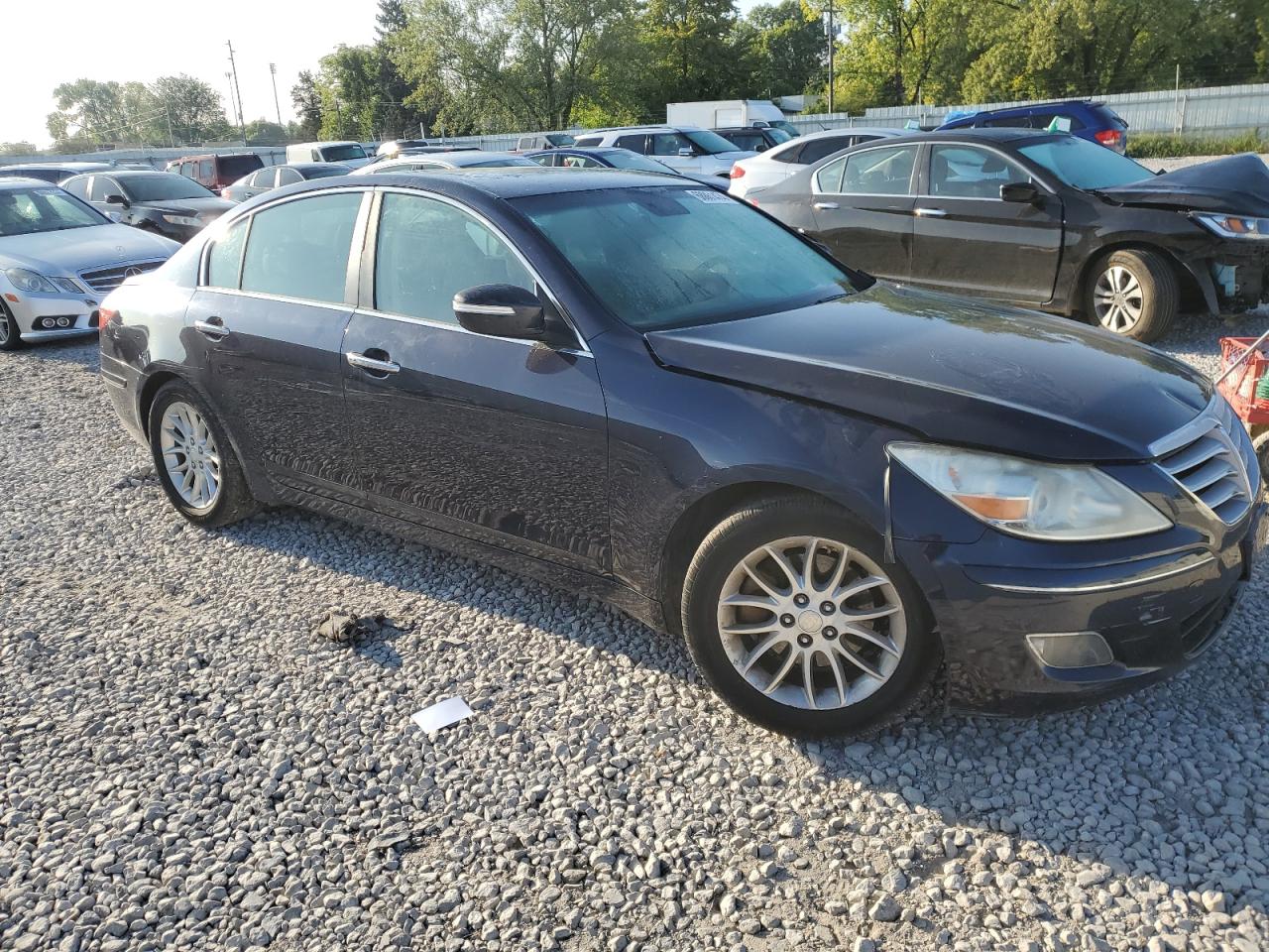 2009 Hyundai Genesis - Image 4