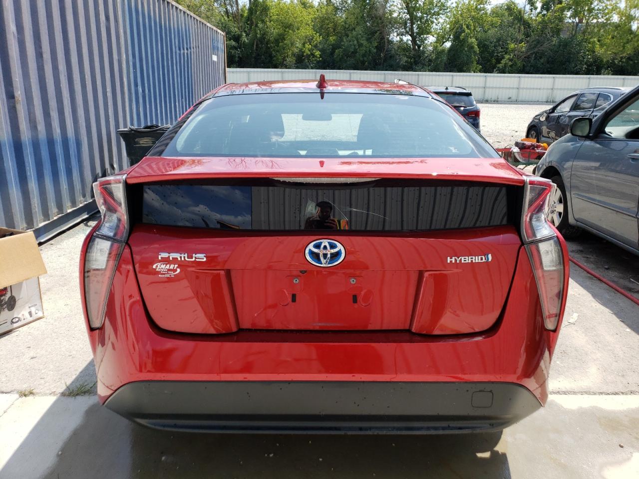 JTDKBRFU8J3582298 2018 Toyota Prius