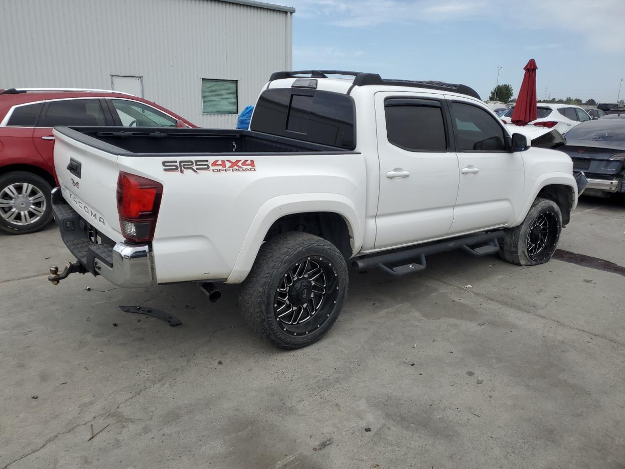 VIN 5TFCZ5ANXKX182990 2019 TOYOTA TACOMA no.3