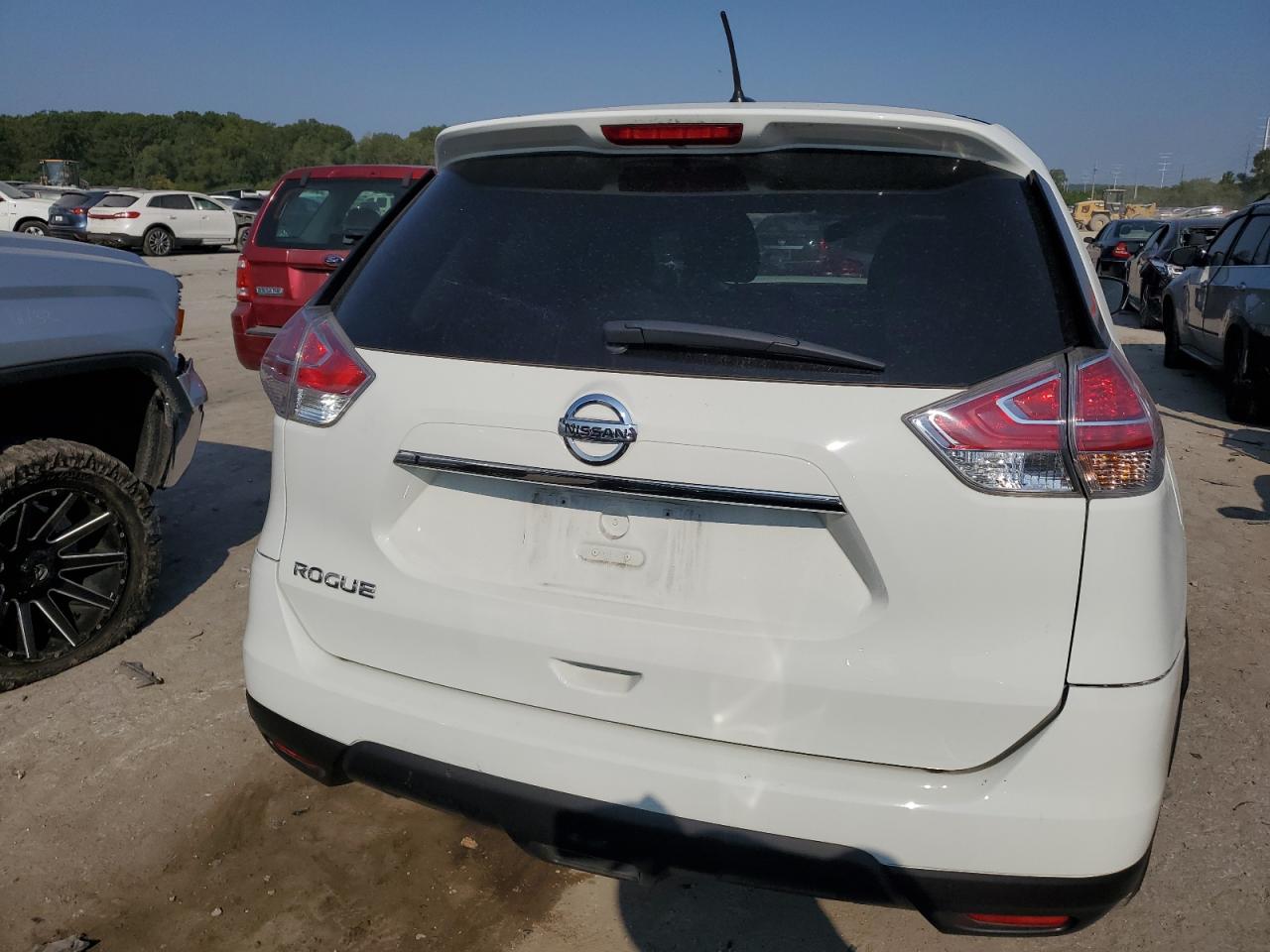 2016 Nissan Rogue S VIN: KNMAT2MT7GP692903 Lot: 68557264