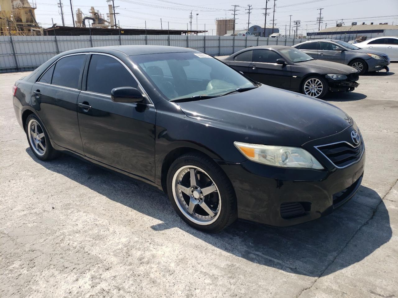2011 Toyota Camry - Image 4