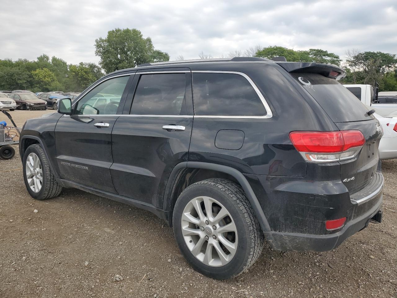 2017 Jeep Grand Cherokee - Image 2