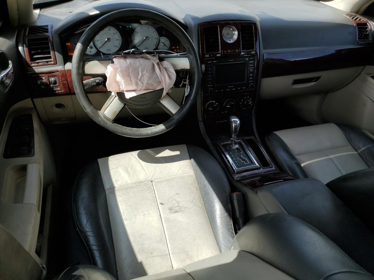 2005 Chrysler 300 Touring VIN: 2C3AA53G55H588881 Lot: 67725294