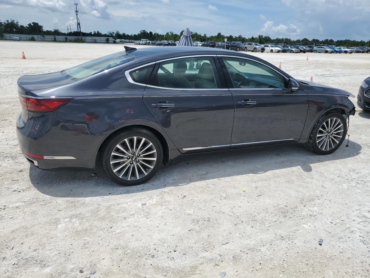 2017 Kia Cadenza Premium VIN: KNALC4J17H5073123 Lot: 67883184