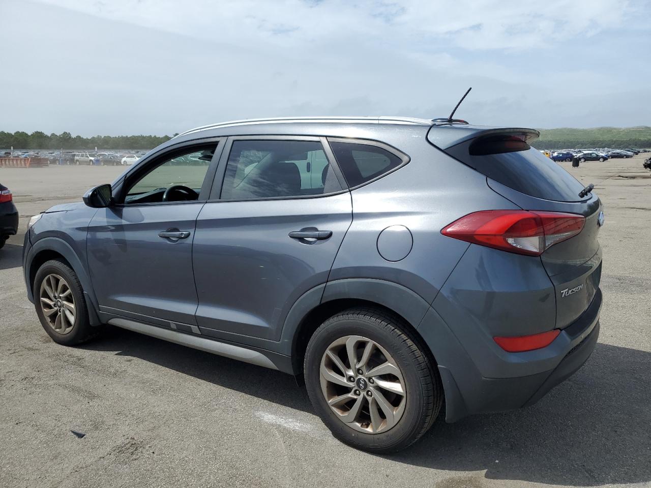 KM8J3CA49HU341282 2017 HYUNDAI TUCSON - Image 2