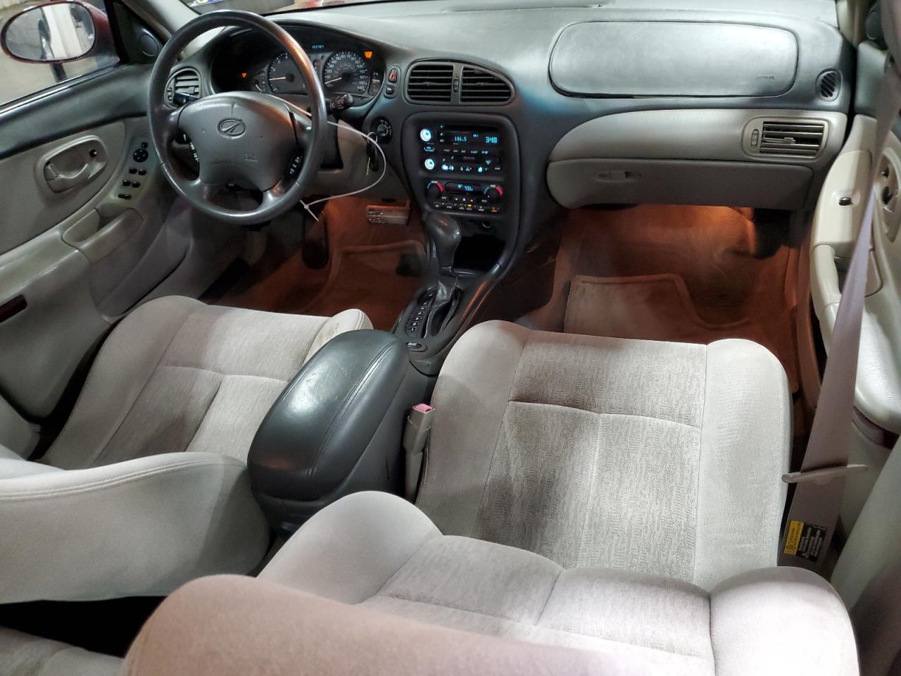 2002 Oldsmobile Intrigue - Image 8