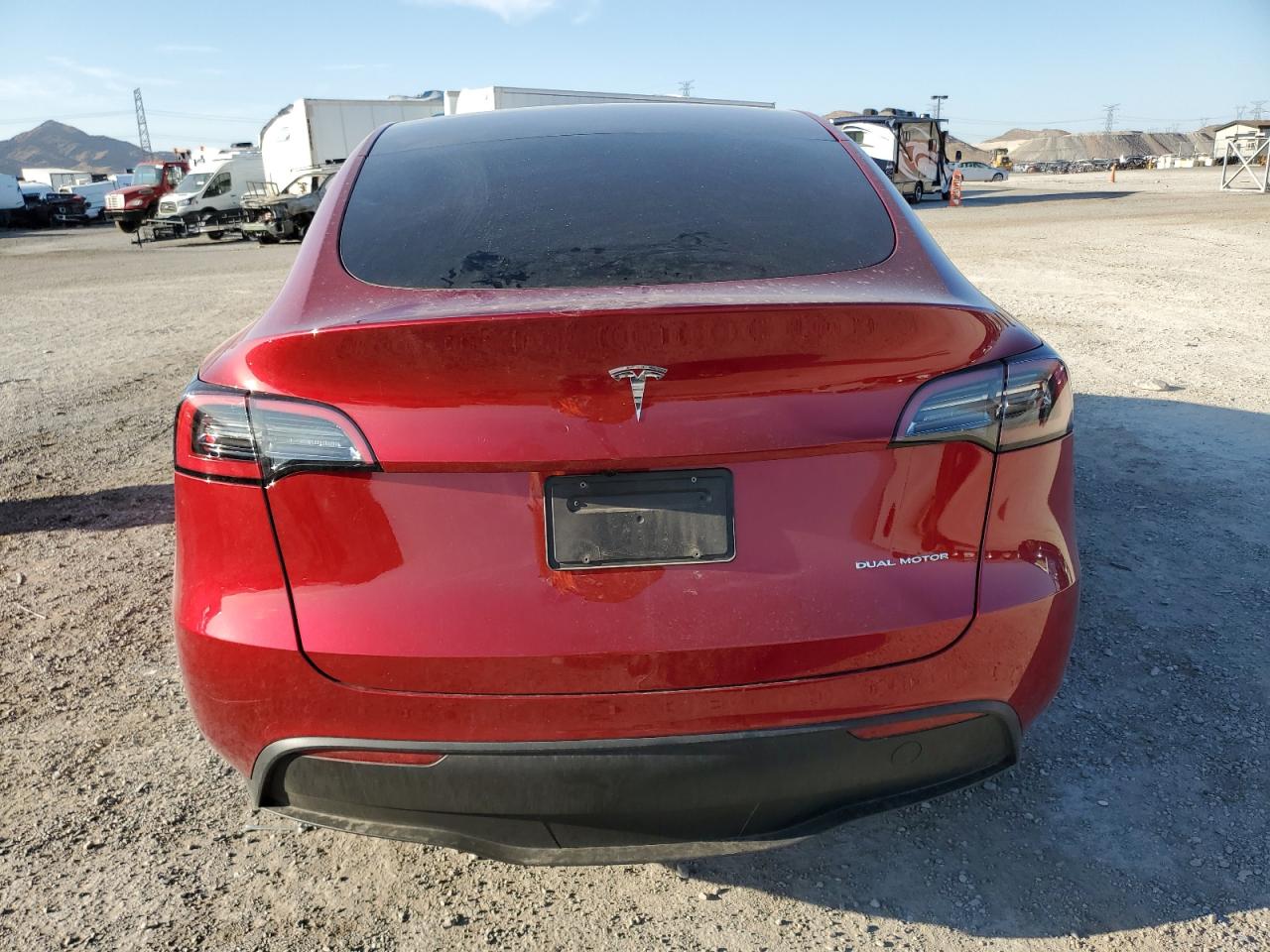 2024 Tesla Model Y VIN: 7SAYGDEE2RA256729 Lot: 66366504