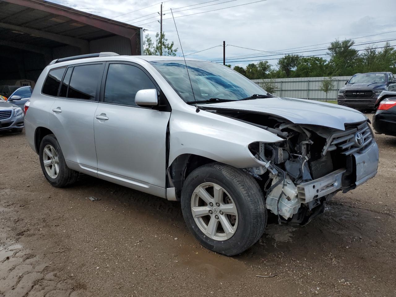 2010 Toyota Highlander - Image 4
