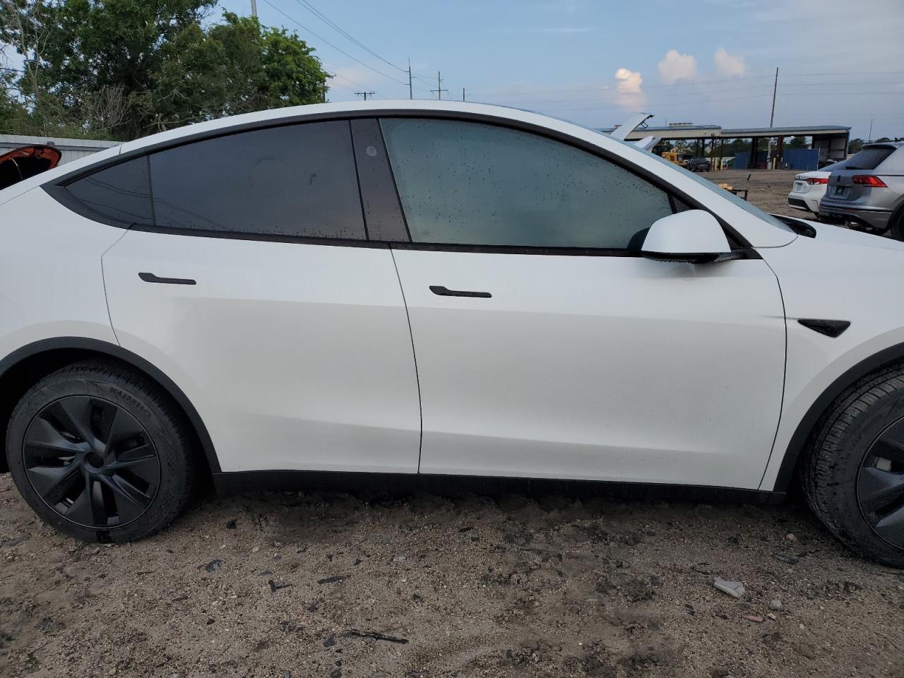 7SAYGDEDXRF129365 2024 Tesla Model Y