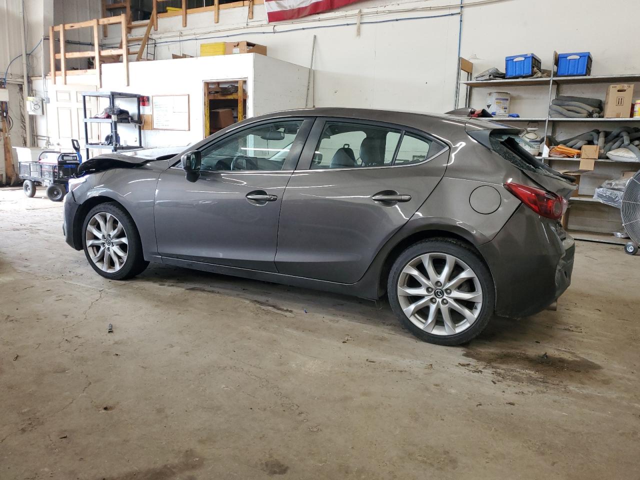 JM1BM1N30G1313415 2016 MAZDA 3 - Image 2