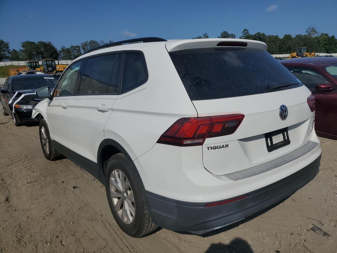 3VV0B7AX9JM060244 2018 VOLKSWAGEN TIGUAN - Image 2