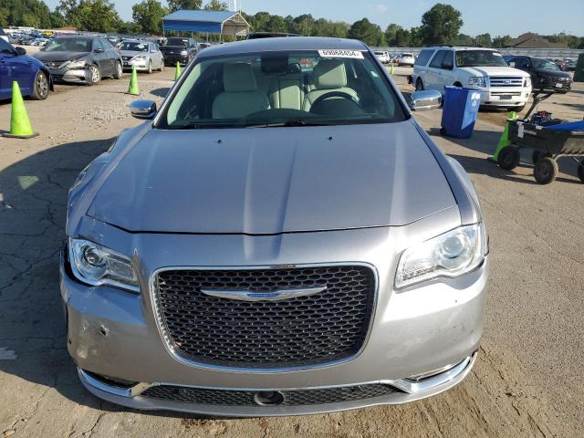  CHRYSLER 300 2015 Серебристый