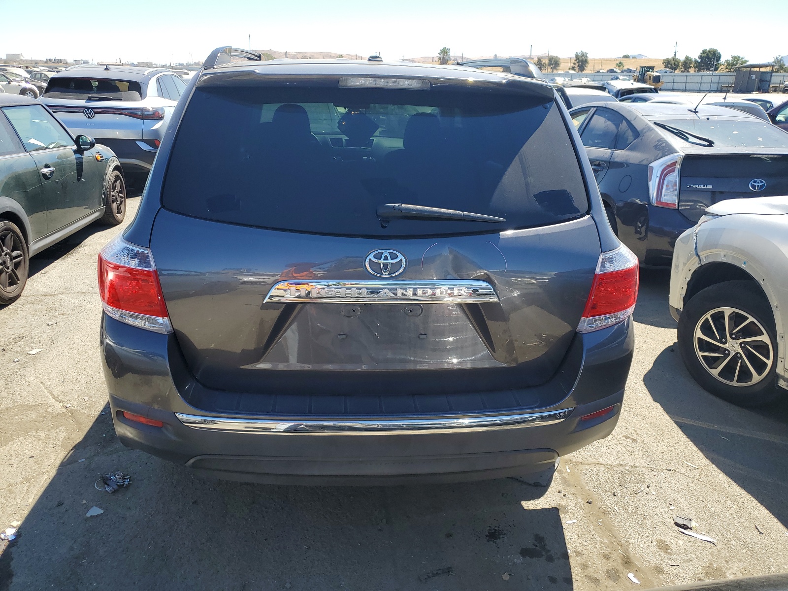 5TDZK3EH2BS042218 2011 Toyota Highlander Base