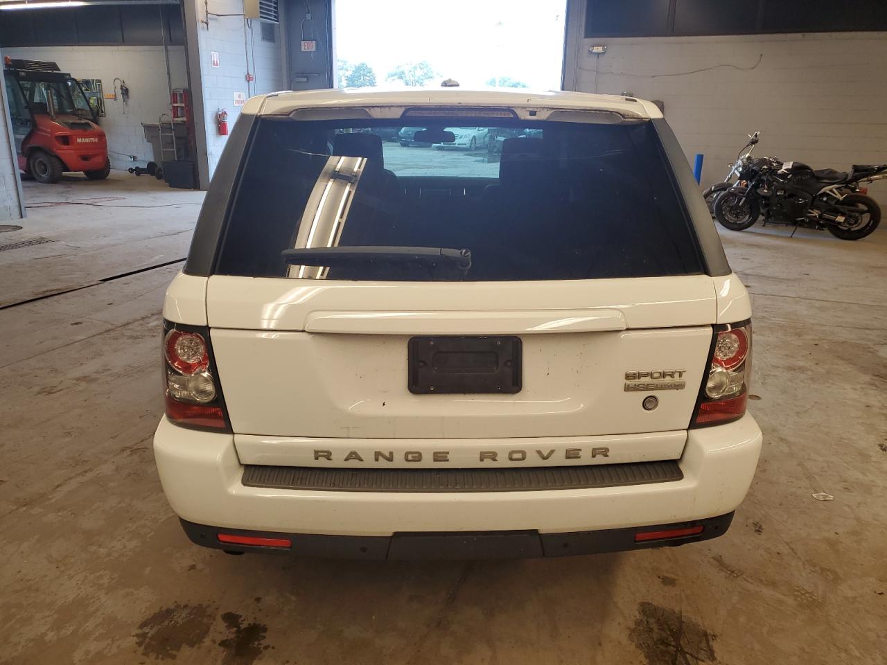 2011 Land Rover Range Rover Sport Lux VIN: SALSK2D44BA272827 Lot: 66138644