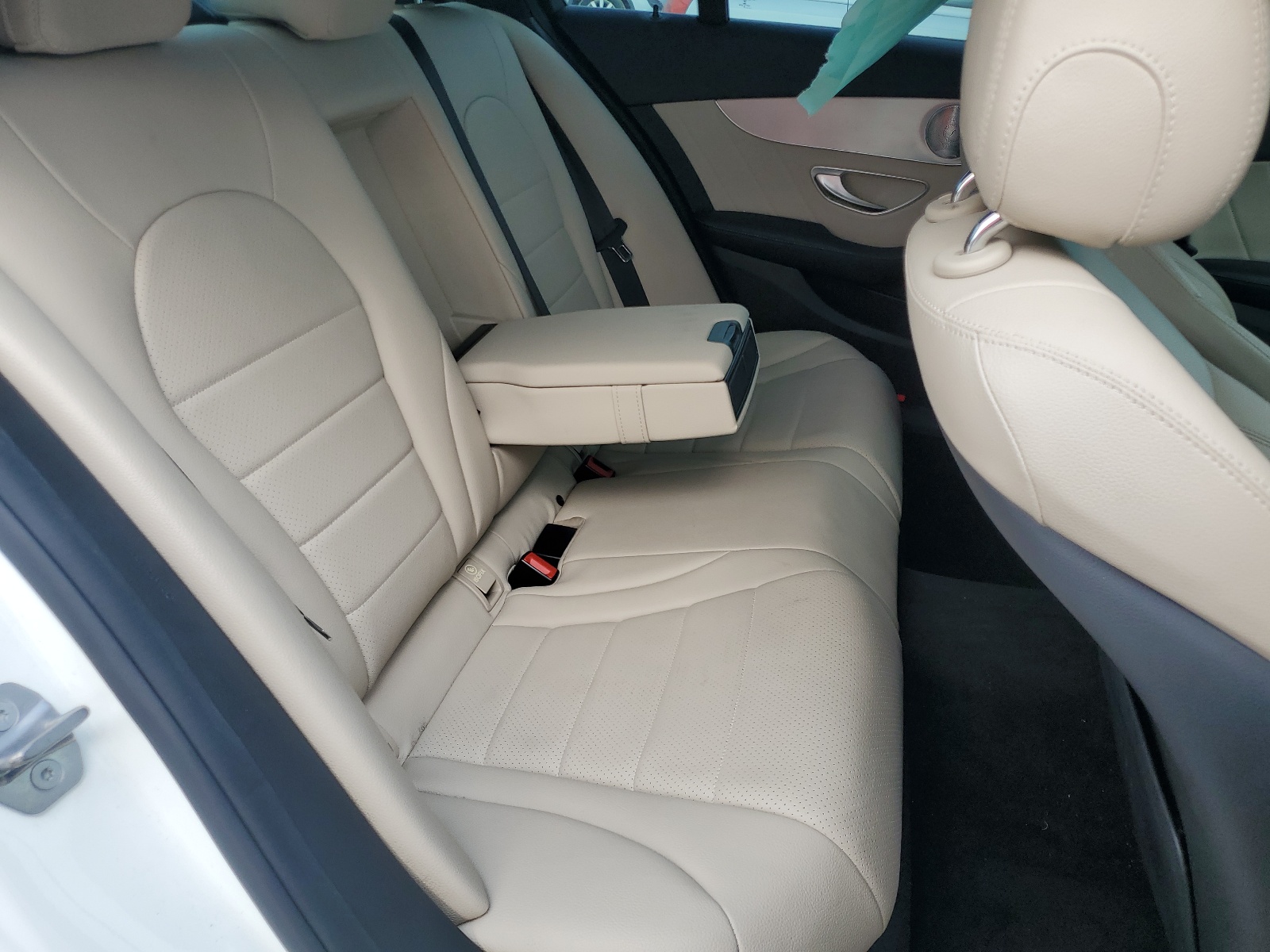 55SWF8EB3KU316593 2019 Mercedes-Benz C 300 4Matic