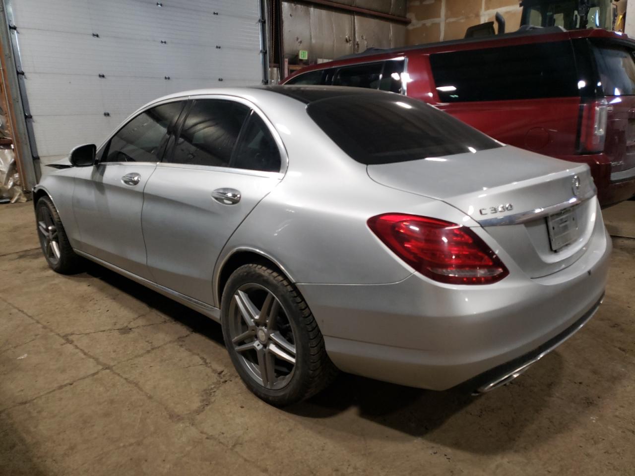 2015 Mercedes-Benz C 300 4Matic VIN: 55SWF4KBXFU000823 Lot: 68492324