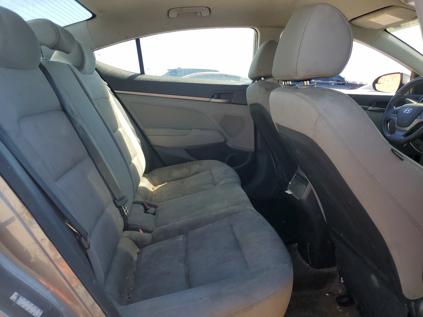 KMHD74LF0HU093154 2017 Hyundai Elantra Se