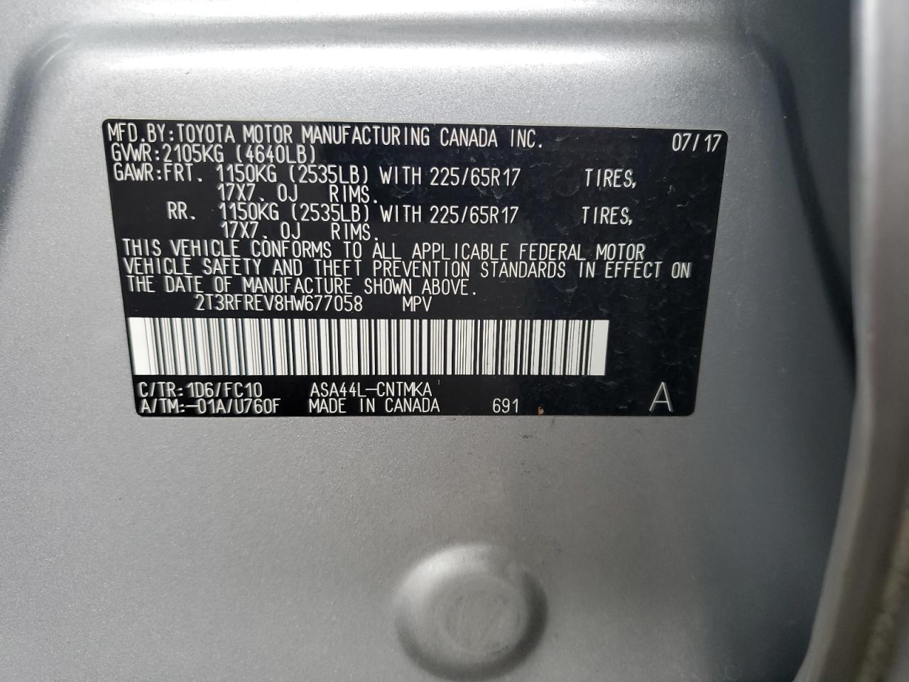 2T3RFREV8HW677058 2017 Toyota Rav4 Xle