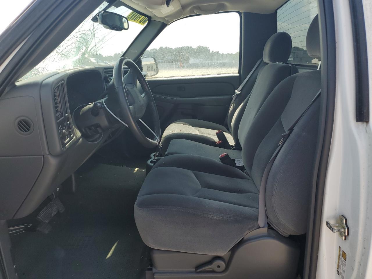 2004 GMC New Sierra C1500 VIN: 1GTEC14T94E223945 Lot: 64941364