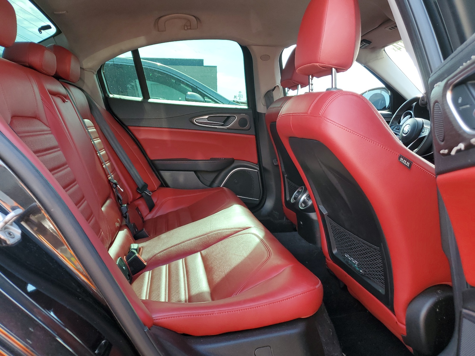 ZARFAECN7H7533693 2017 Alfa Romeo Giulia Ti