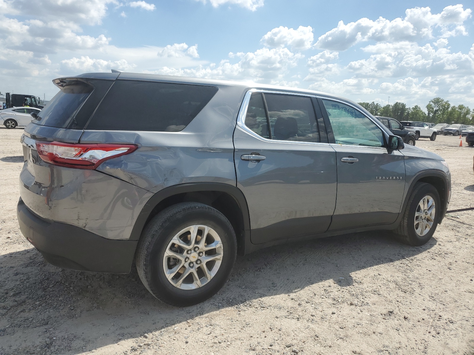 2020 Chevrolet Traverse Ls vin: 1GNERFKW5LJ256351