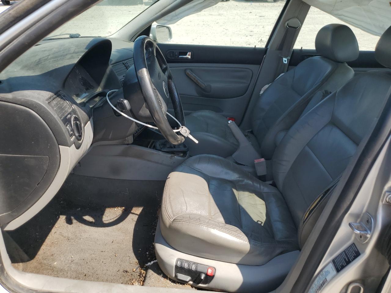 2001 Volkswagen Jetta - Image 7