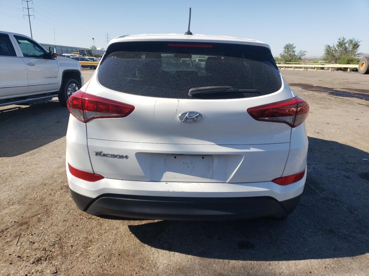 KM8J23A4XHU403890 2017 Hyundai Tucson Se