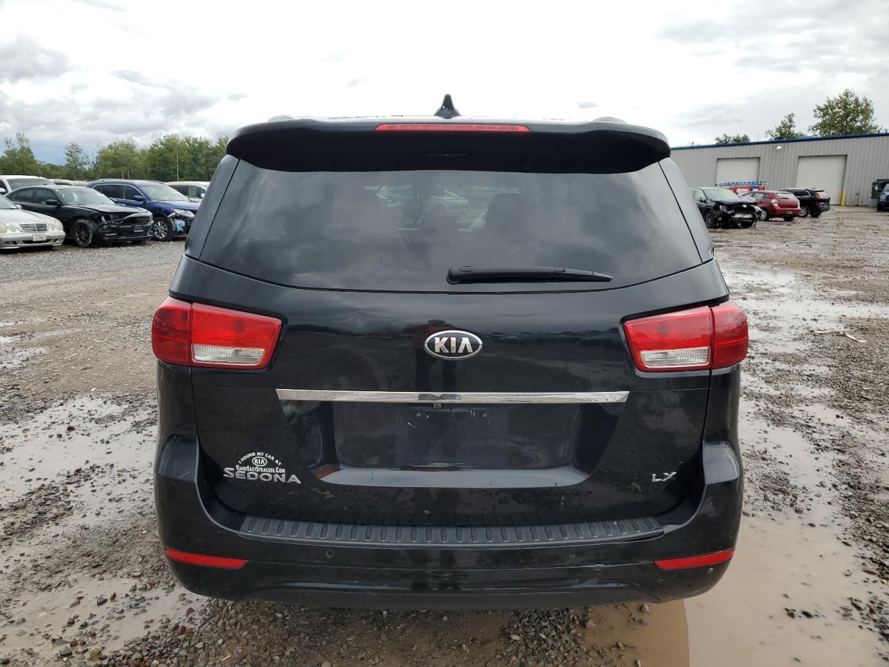 KNDMB5C11H6304864 2017 Kia Sedona Lx