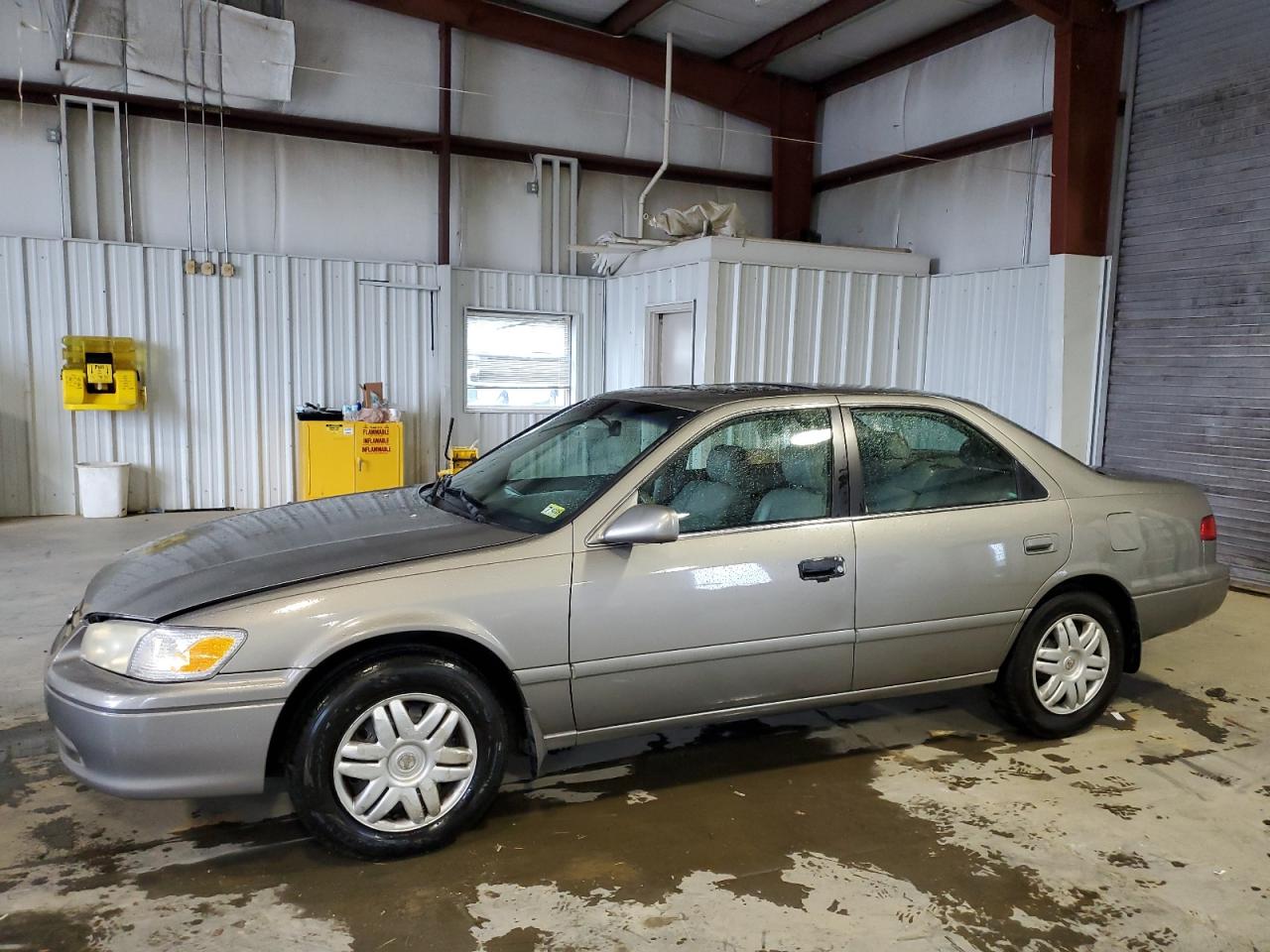 2000 Toyota Camry Le VIN: 4T1BF22K4YU111541 Lot: 66784874