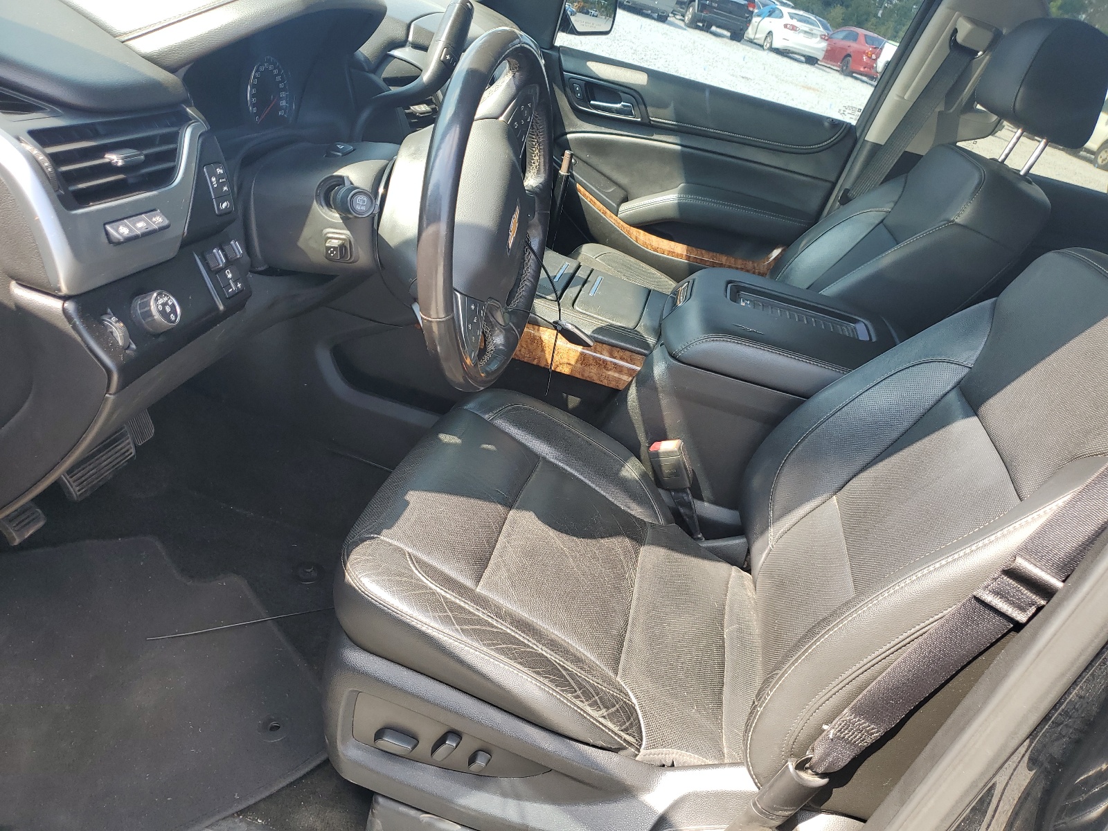 1GNSCCKJ2JR209283 2018 Chevrolet Tahoe C1500 Premier