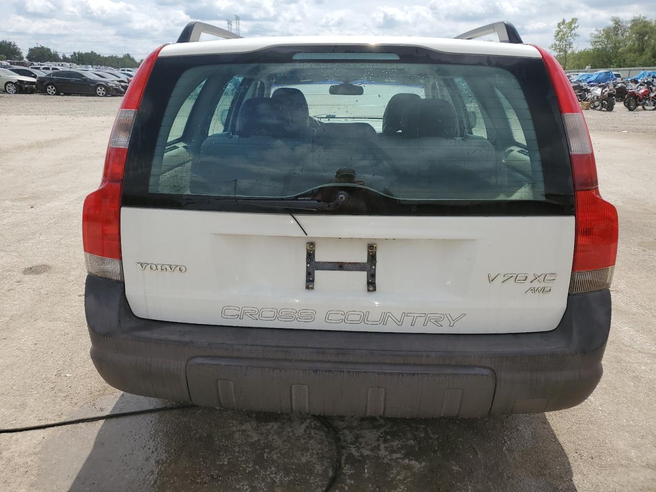 2001 Volvo V70 - Image 6