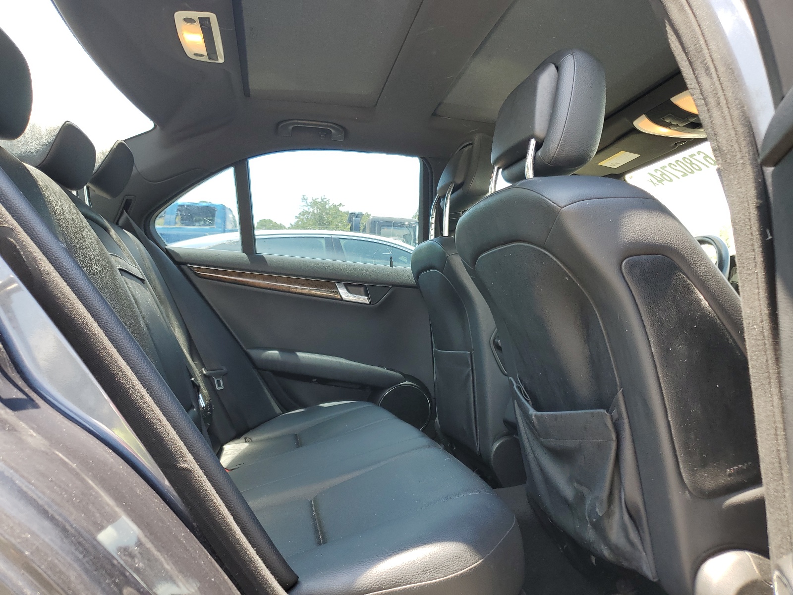 WDDGF56XX9R041183 2009 Mercedes-Benz C 350