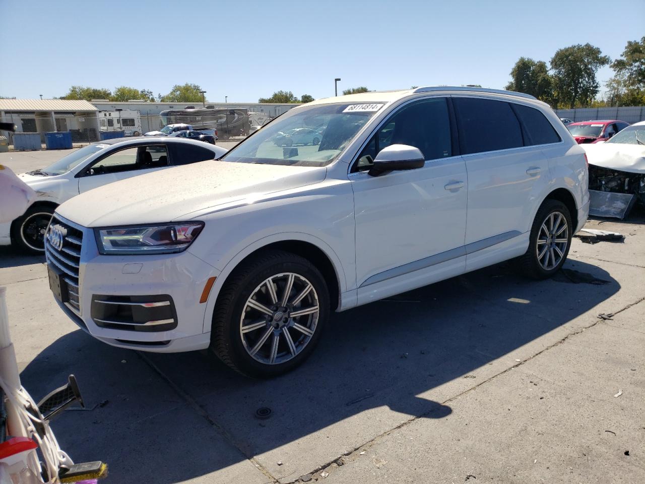 WA1AAAF78KD031577 2019 Audi Q7 Premium