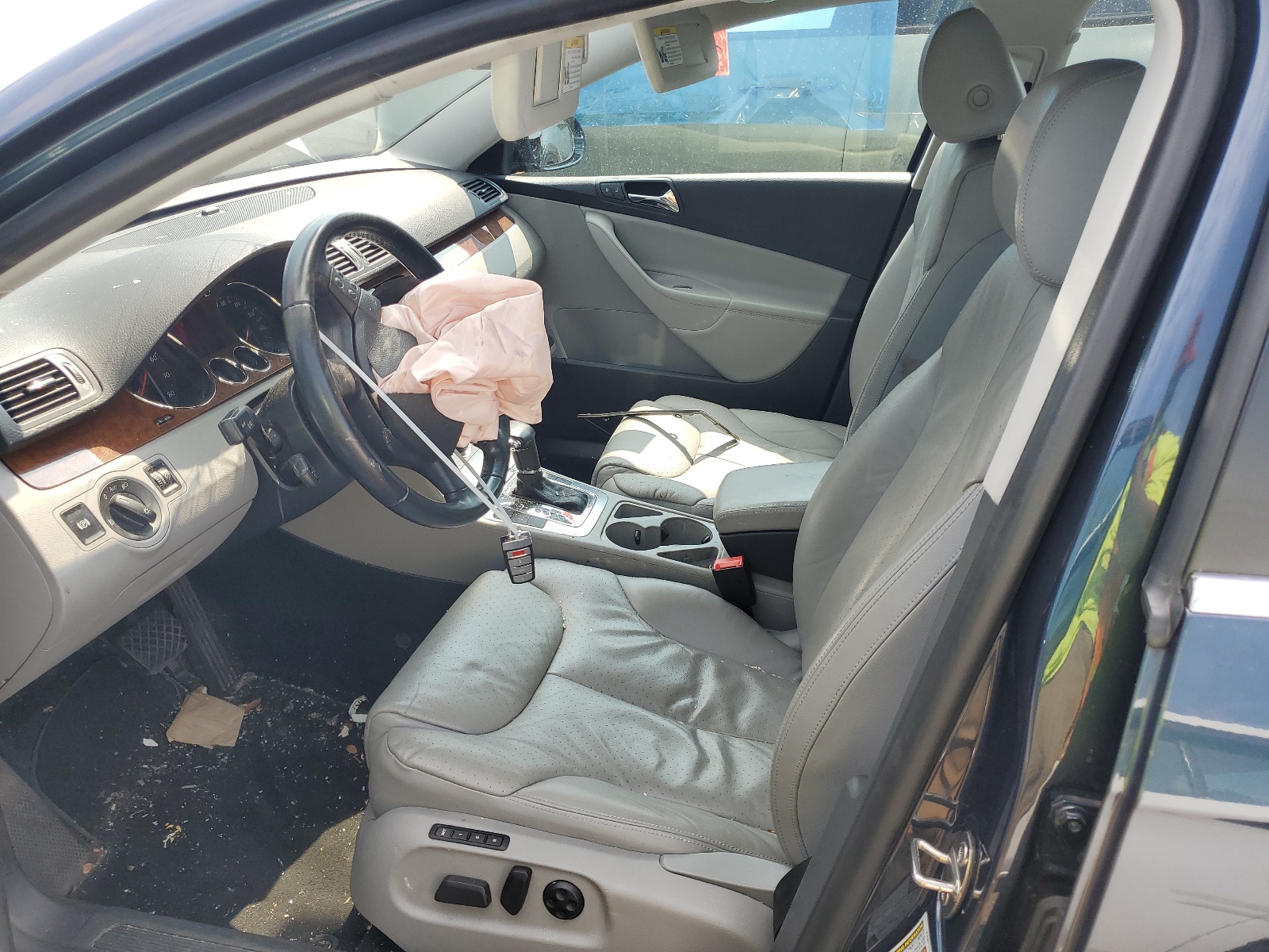 WVWEK73C57P013116 2007 Volkswagen Passat 2.0T Luxury Leather