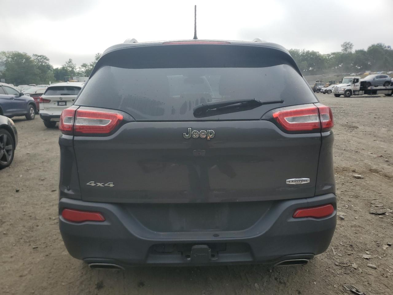 1C4PJMCS2GW286909 2016 Jeep Cherokee Latitude