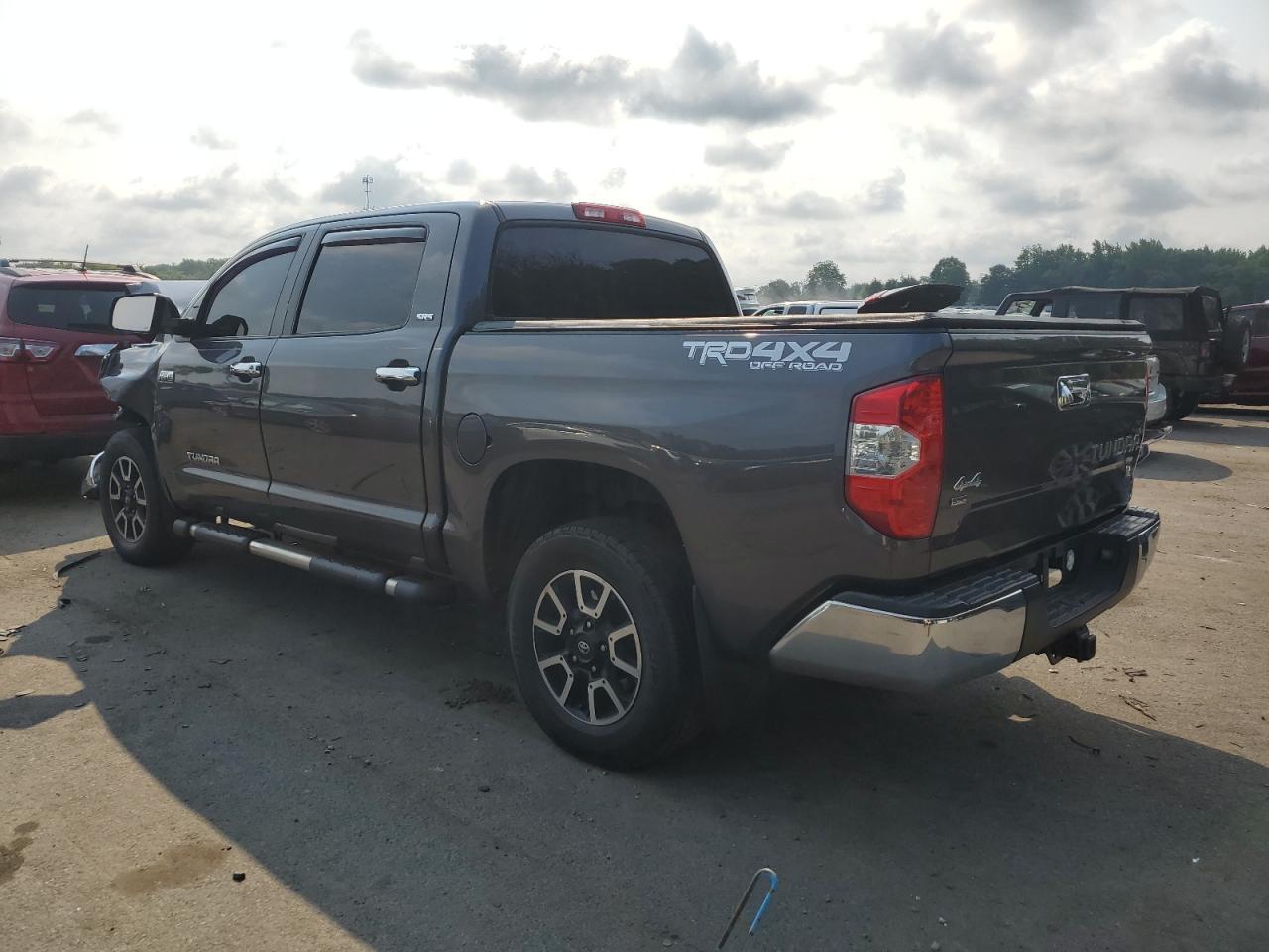 VIN 5TFDY5F14HX629500 2017 TOYOTA TUNDRA no.2