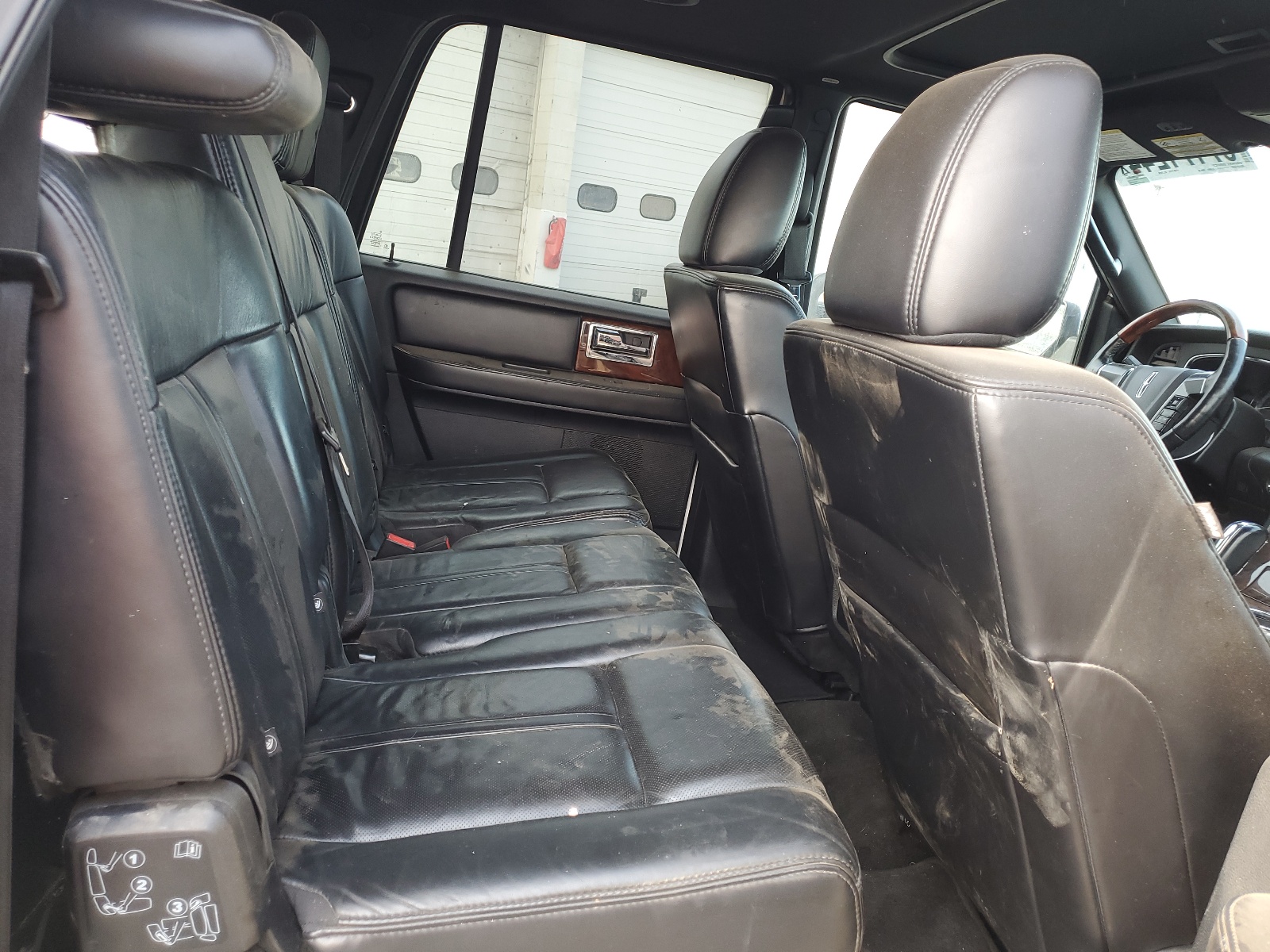 2015 Lincoln Navigator L vin: 5LMJJ3JT1FEJ12337