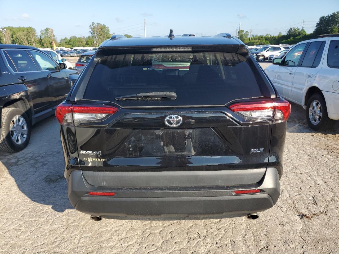 2021 Toyota Rav4 Xle VIN: 2T3W1RFV3MC101566 Lot: 65768654