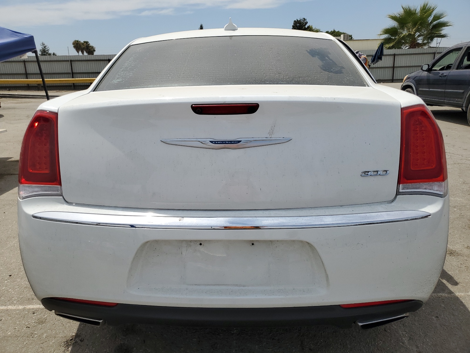 2C3CCAEG6JH227565 2018 Chrysler 300 Limited