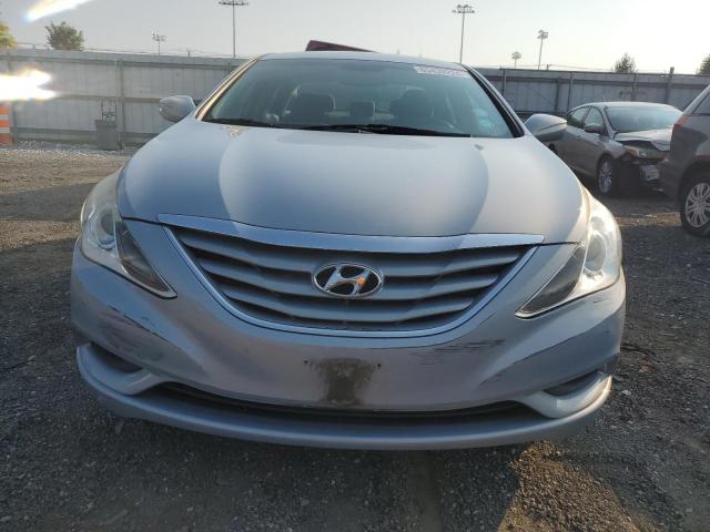  HYUNDAI SONATA 2013 Серебристый