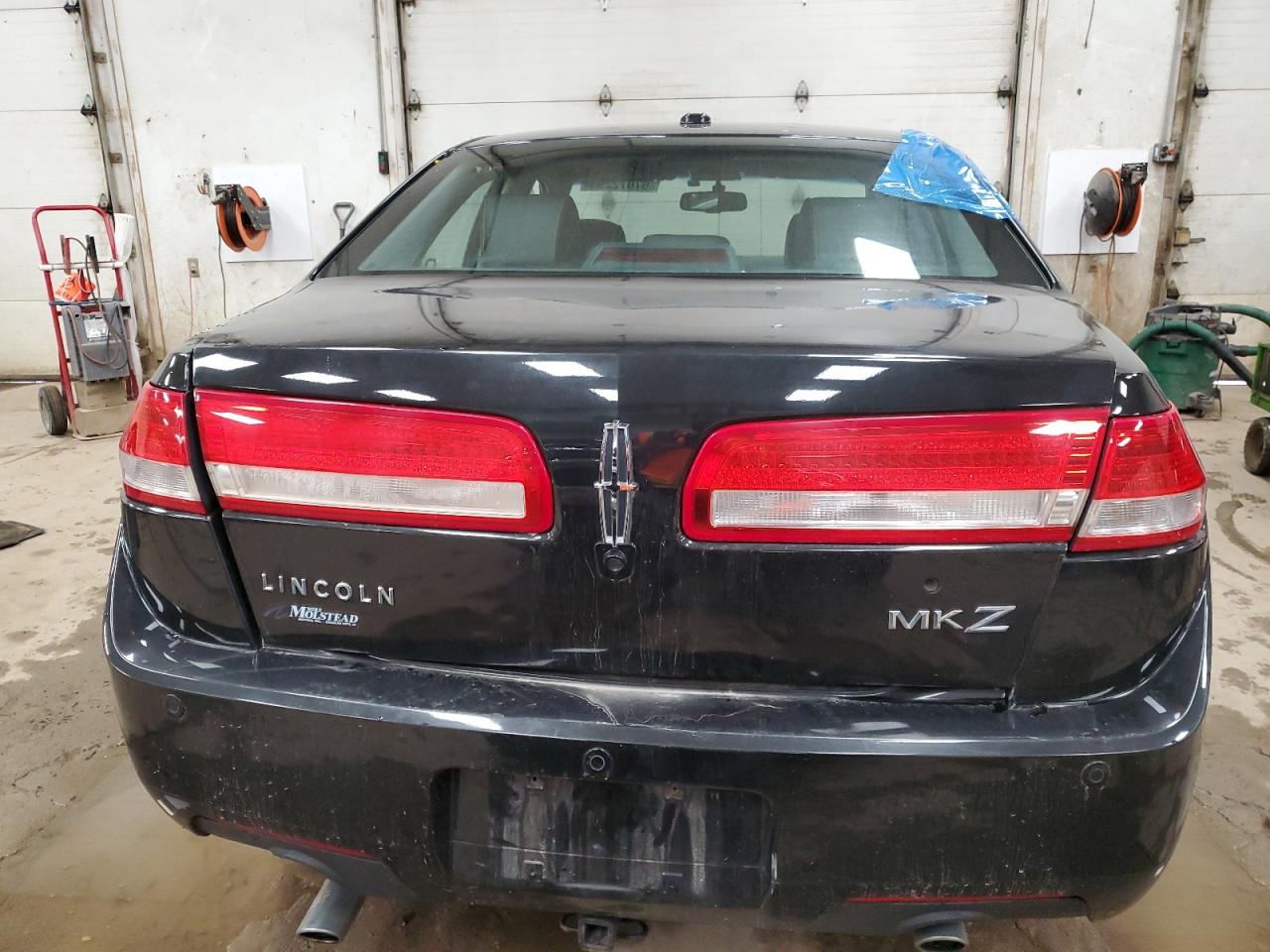 3LNHL2GC4BR762154 2011 Lincoln Mkz