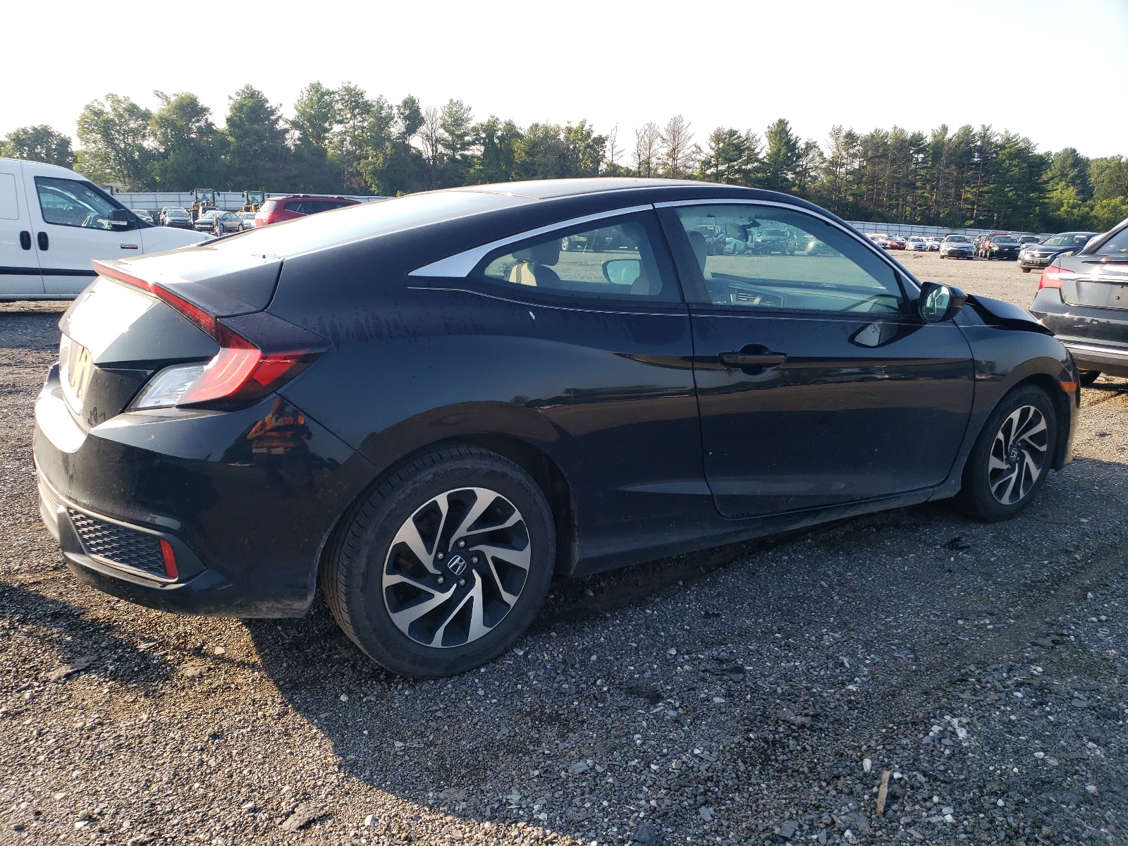 2018 Honda Civic Lx vin: 2HGFC4B00JH301825