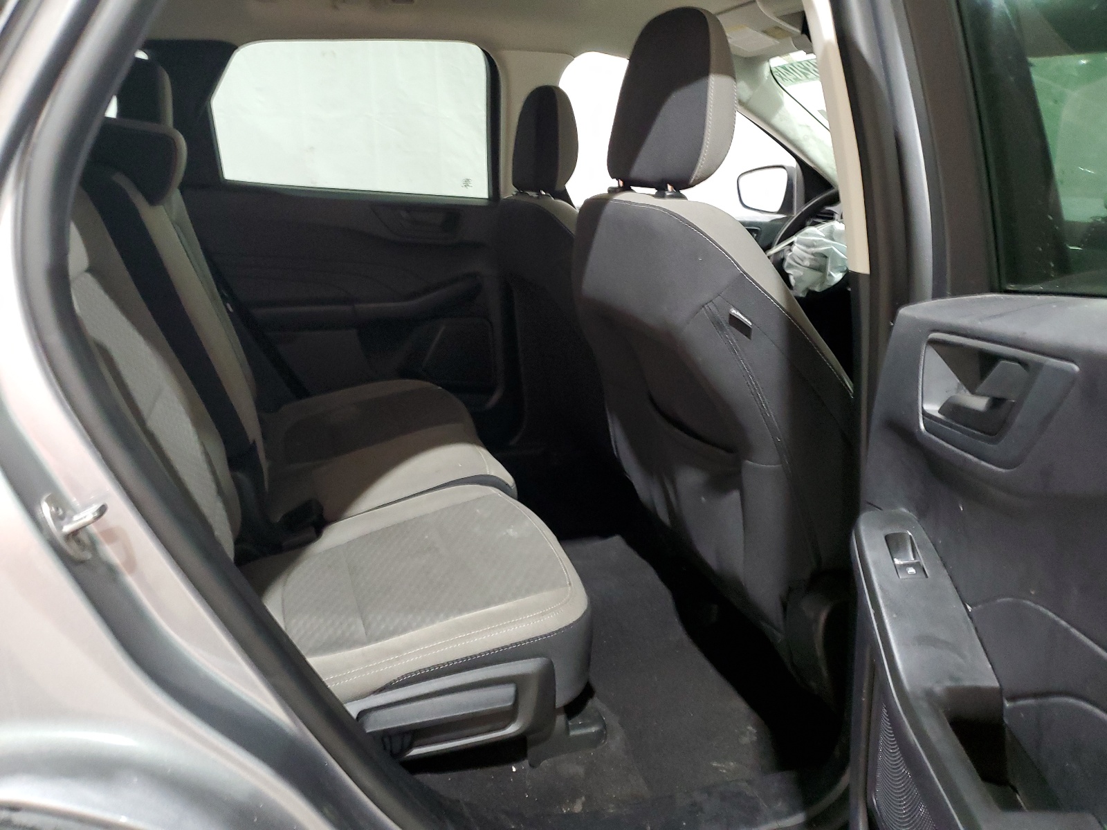 1FMCU9G62NUB63907 2022 Ford Escape Se