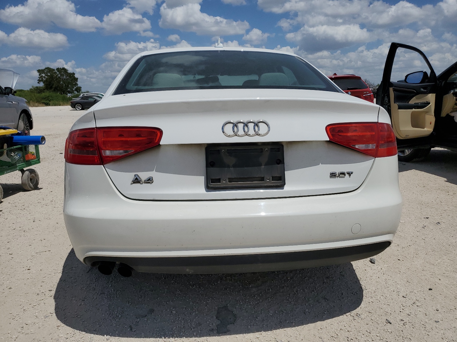 2013 Audi A4 Premium vin: WAUAFAFL5DN029218