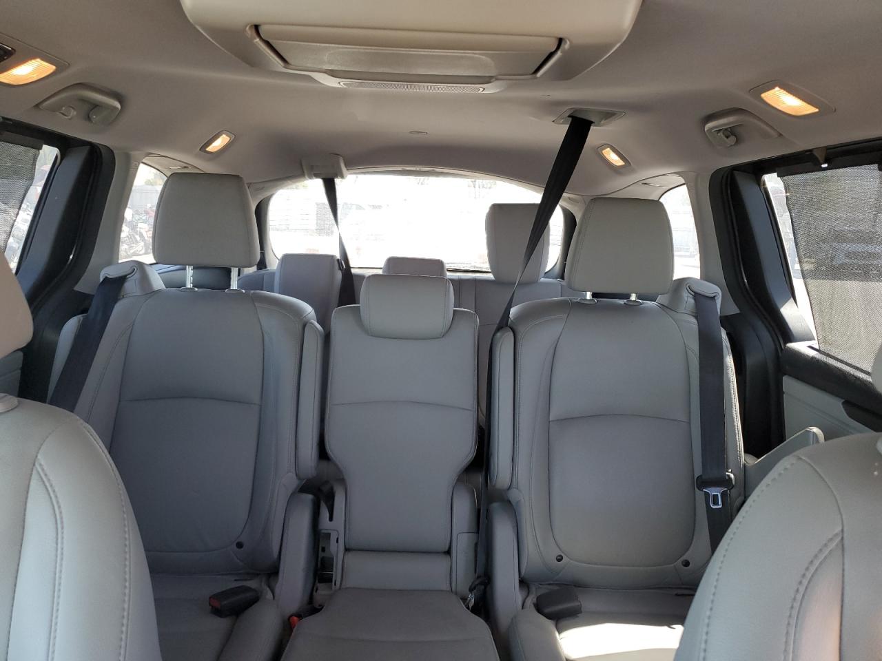2018 Honda Odyssey - Image 10