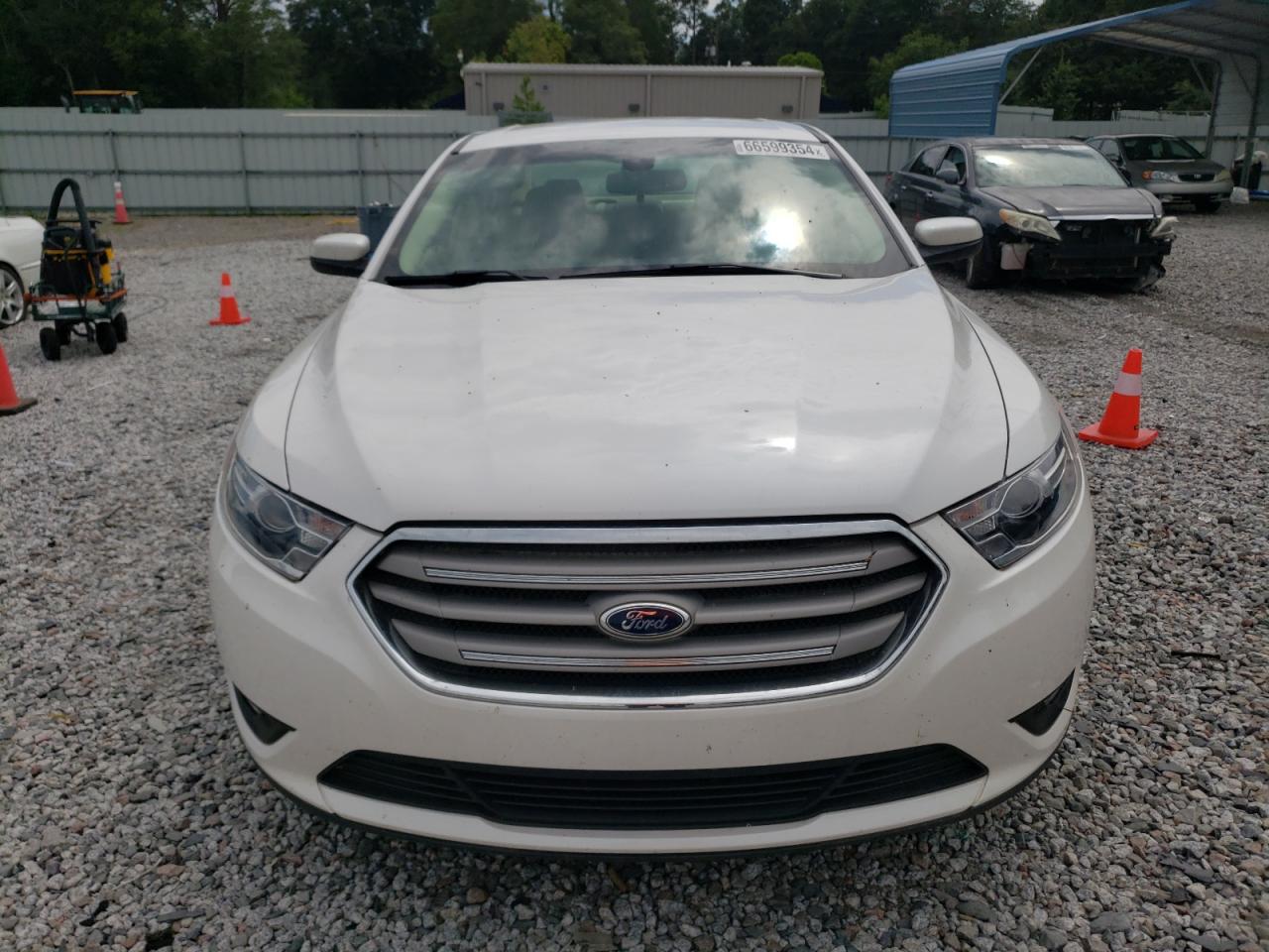 1FAHP2E87FG186571 2015 Ford Taurus Sel