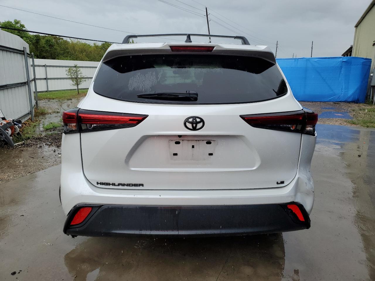 2022 Toyota Highlander - Image 6