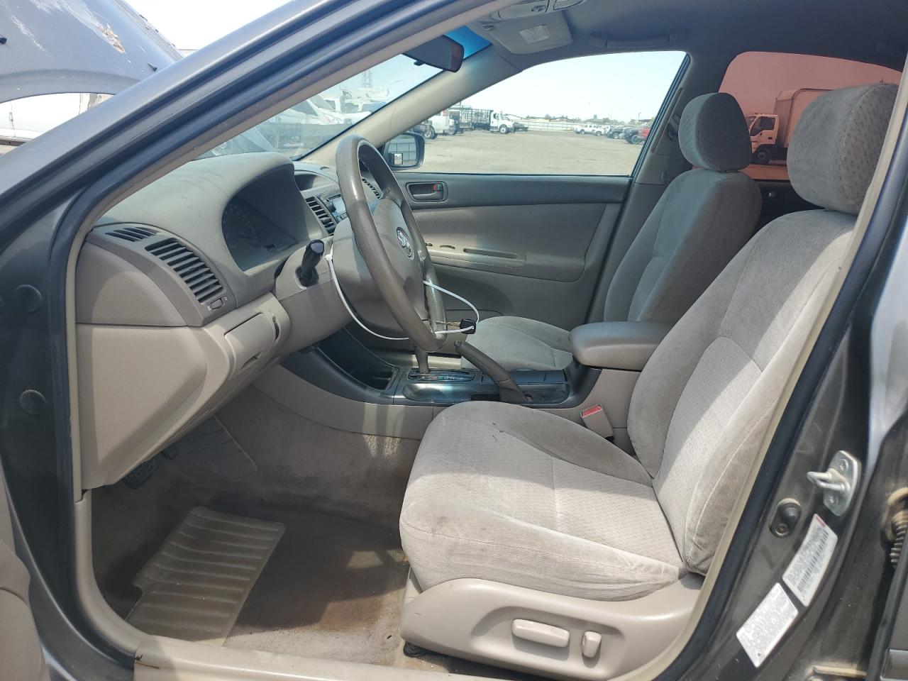 2003 Toyota Camry Le VIN: JTDBE32K830148010 Lot: 65672984